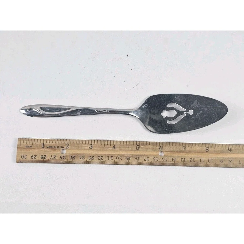 Superior  Stainless Steel Flatware Pierced Cake Pie Server 8 3/4
